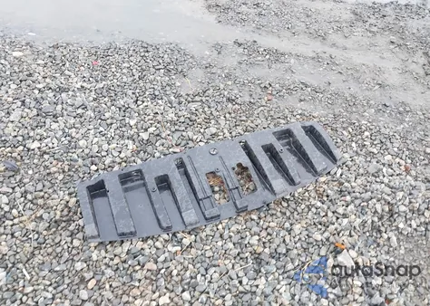 2018 Nissan Rogue S z USA, uszkodzony, nr VIN 5N1AT2MT3JC784634